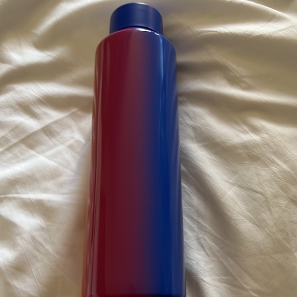 Starbucks Vacuum Insulated Water Bottle: Hawaii Collection - Picture 3 of 4